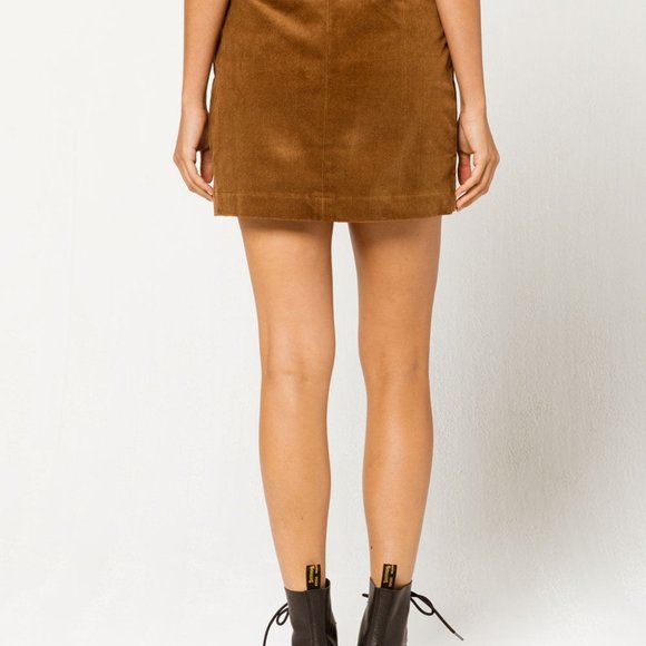 COCO & JAIMESON - Corduroy Button Front Mini Skirt - Size Medium - Picture 4 of 11